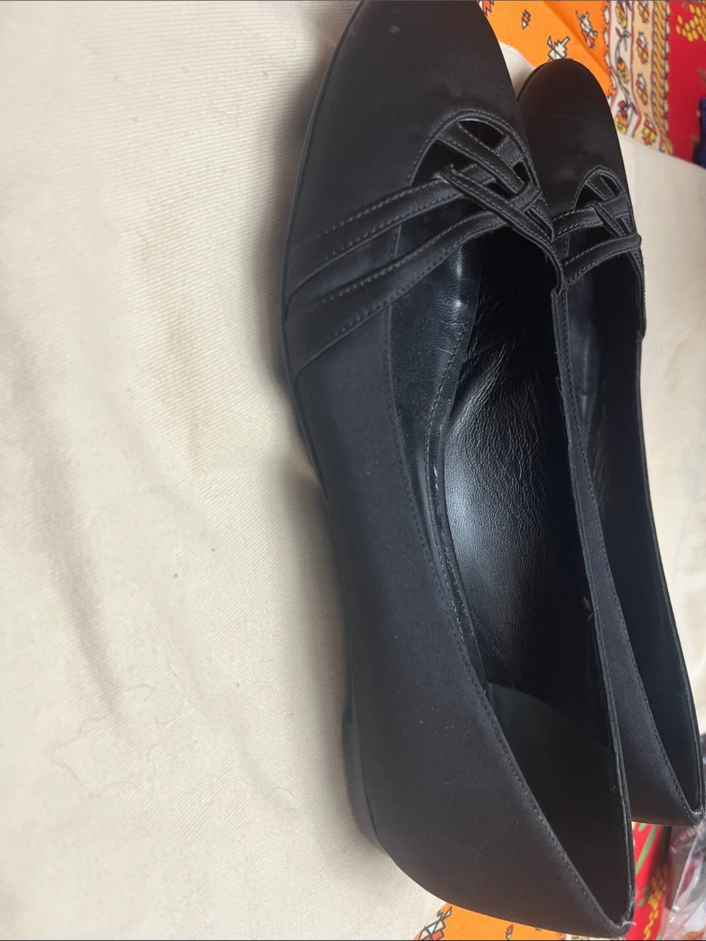 Burberry Black Satin Ballet Flats with Cross-Strap size 37 (US 7) - Picture 4 of 9